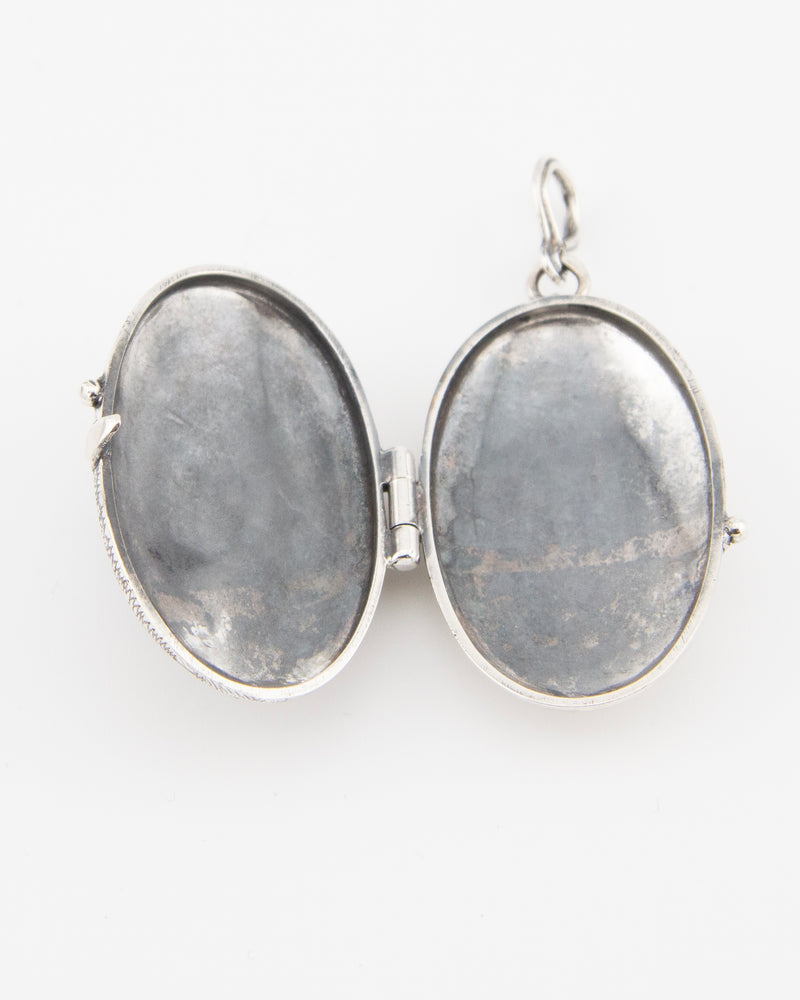 Silver locket – Lapis Lazuli