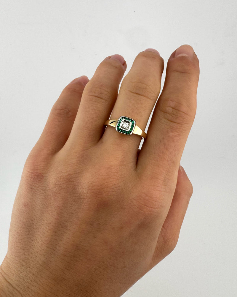 Gold ring - Diamond & Emeralds